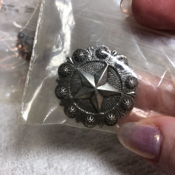 Tandy Leather Starberry conchos 1.25 inch - set of 3 retired design - Picture 3 of 5